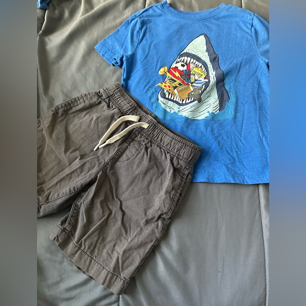 Boys size 5 shark short sleeved tee and old navy shorts